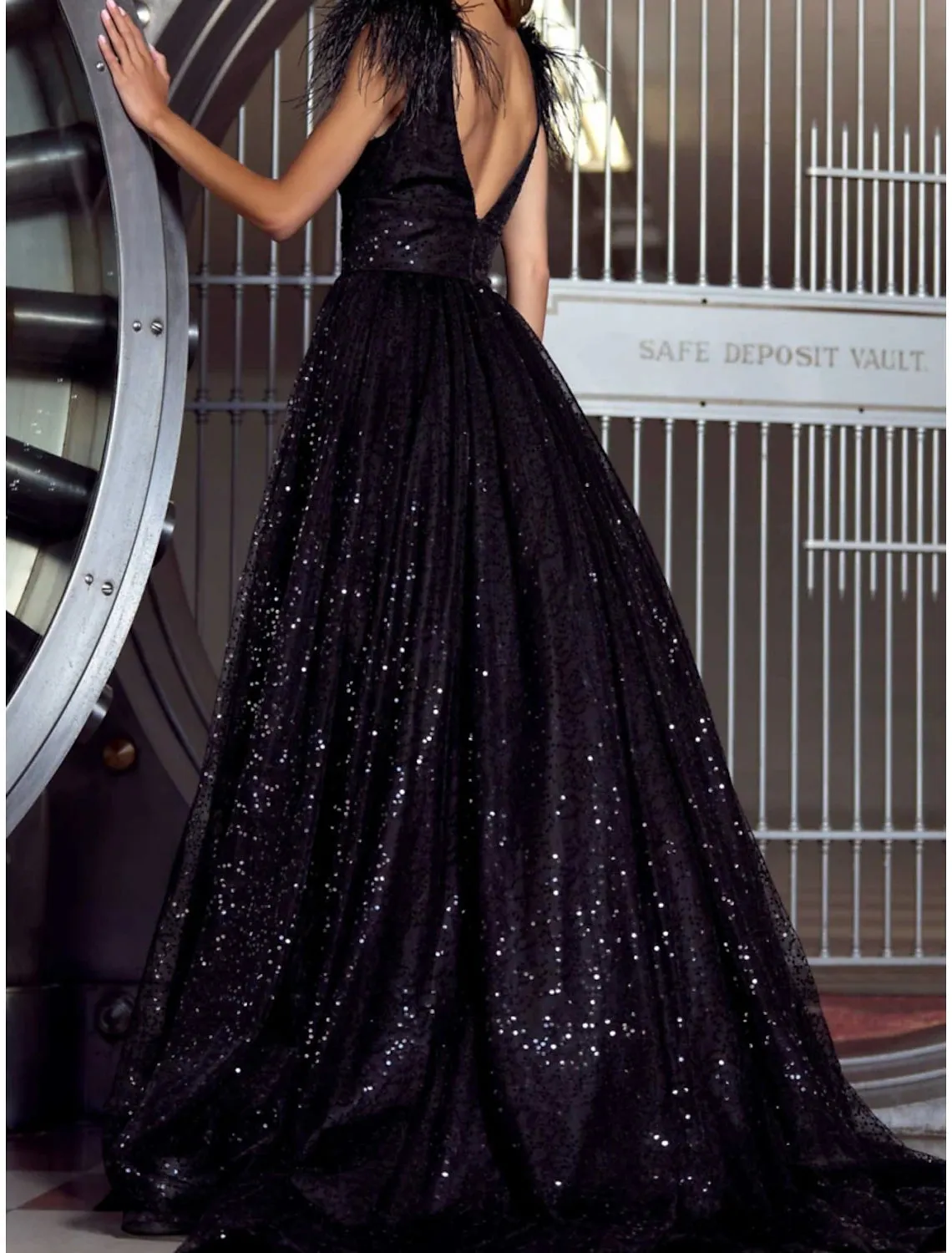 A-Line Evening Gown Elegant Dress Formal V Neck Sequined with Feather Sequin