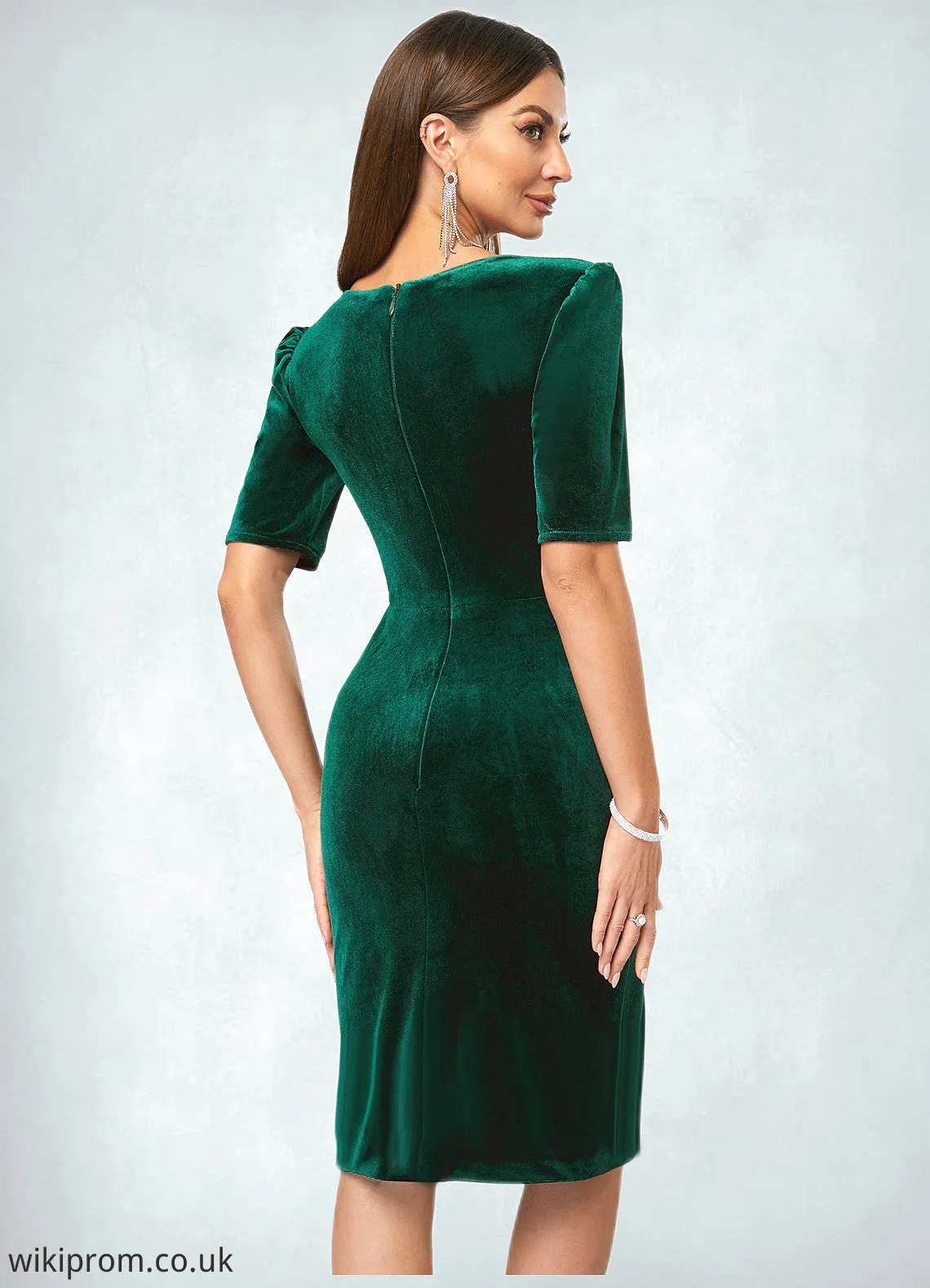 Aimee Sheath/Column V-Neck Knee-Length Velvet Cocktail Dress With Pleated SWKP0022485