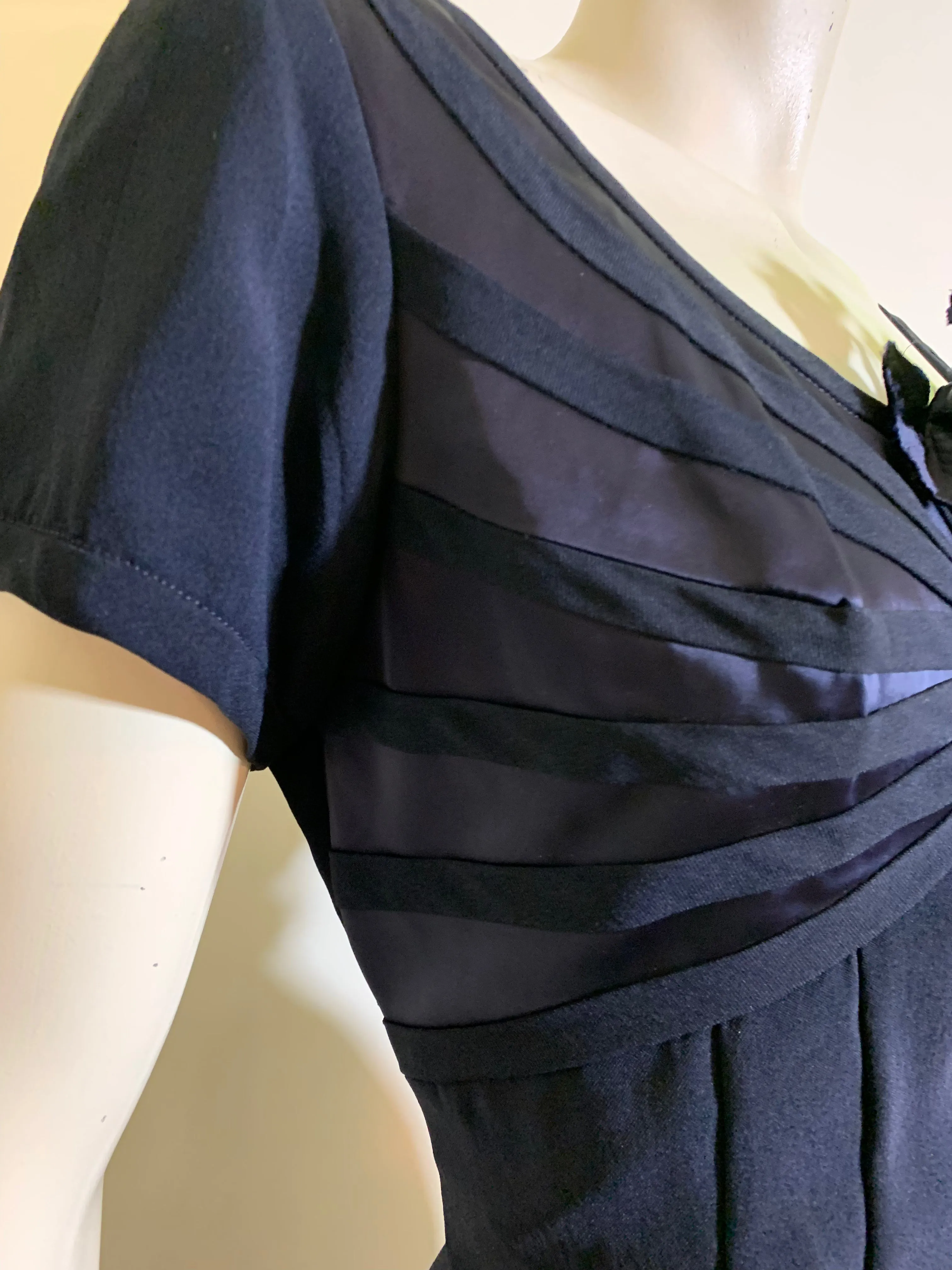 Floral Corsage Trimmed Sunburst Seamed Blue Wiggle circa 1950s