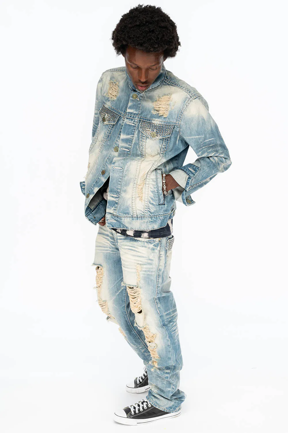 VINTAGE INDIGO DISTRESSED ,RIPPED JEAN WITH WHITE CONTRAST STICH IN OMAHA BROKEN WASH WITH CRYSTALS